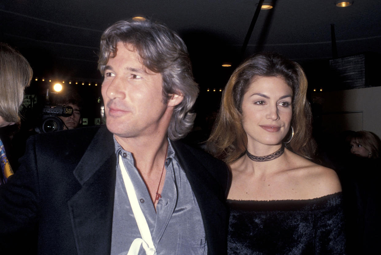 El actor Richard Gere y la modelo Cindy Crawford asisten al estreno de 