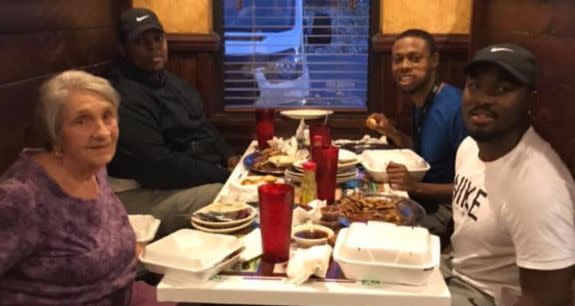 Jamario Howard and his friends asked a woman to have dinner with them after noticing she was alone. (Photo: Facebook)