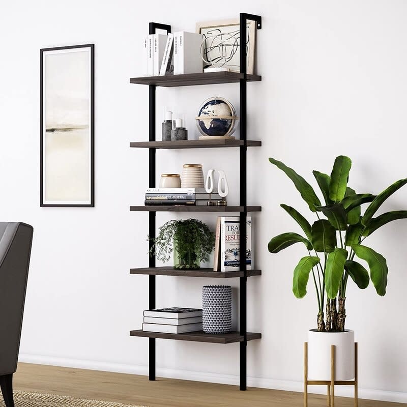 The bookshelf in black