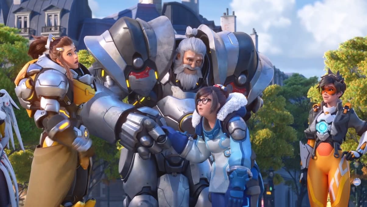  Reinhardt hugs Mei and Tracer 