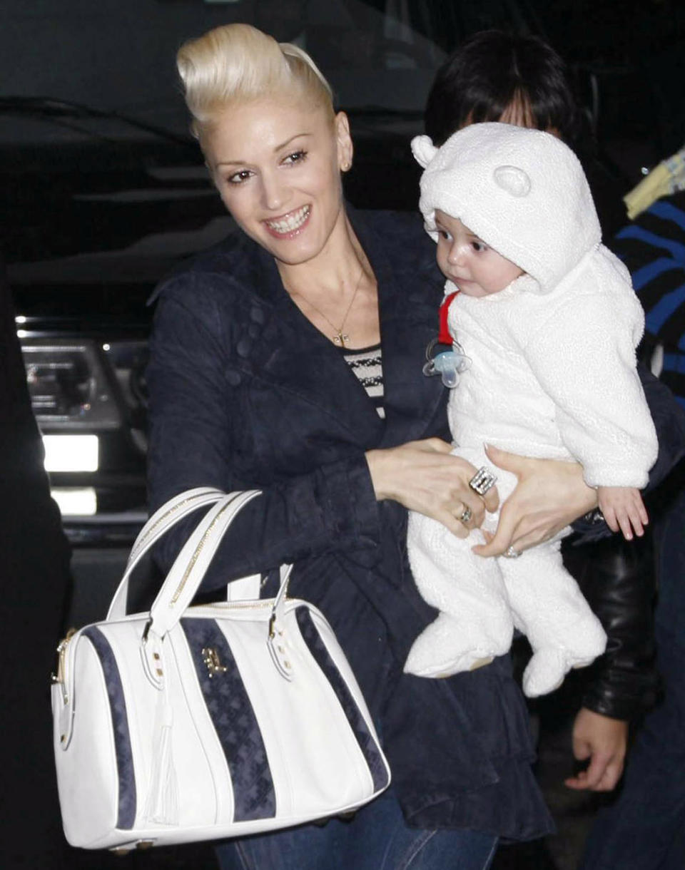 With son&nbsp;Kingston James Rossdale&nbsp;during a&nbsp;"The Late Show with David Letterman" appearance on Dec. 12, 2006.