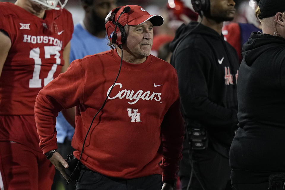 Houston head coach Dana Holgorsen during the fourth quarter of an NCAA college football game against Cincinnati, Saturday, Nov. 11, 2023, in Houston. (AP Photo/Kevin M. Cox)