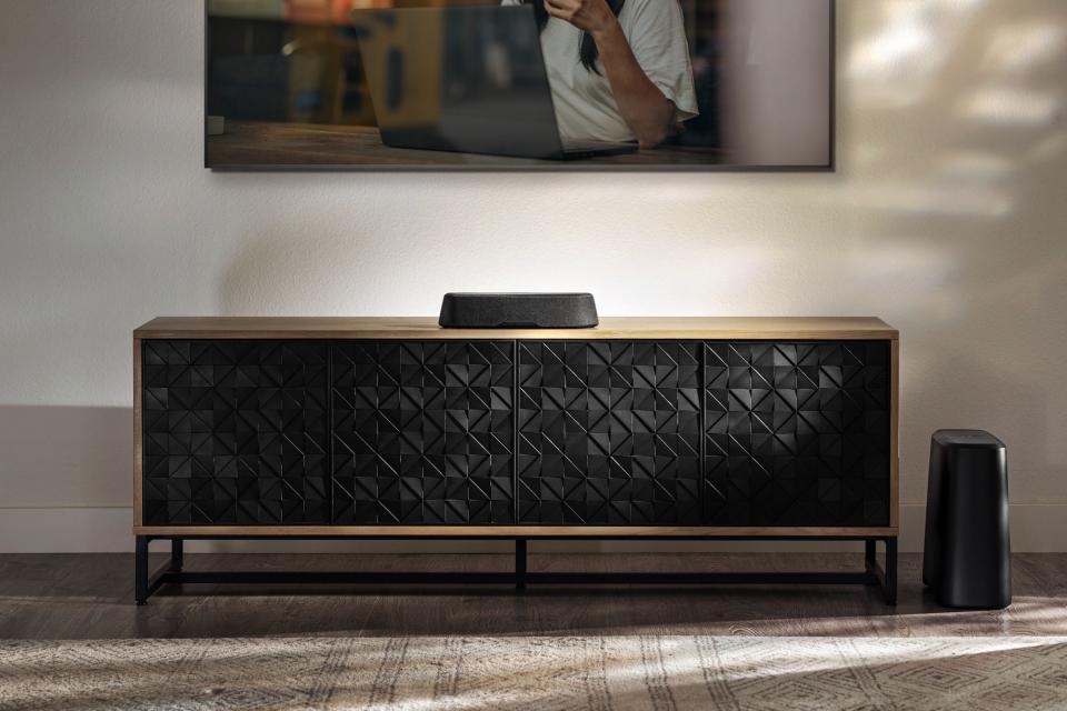 <p>Polk Audio MagniFi Mini AX soundbar</p>
