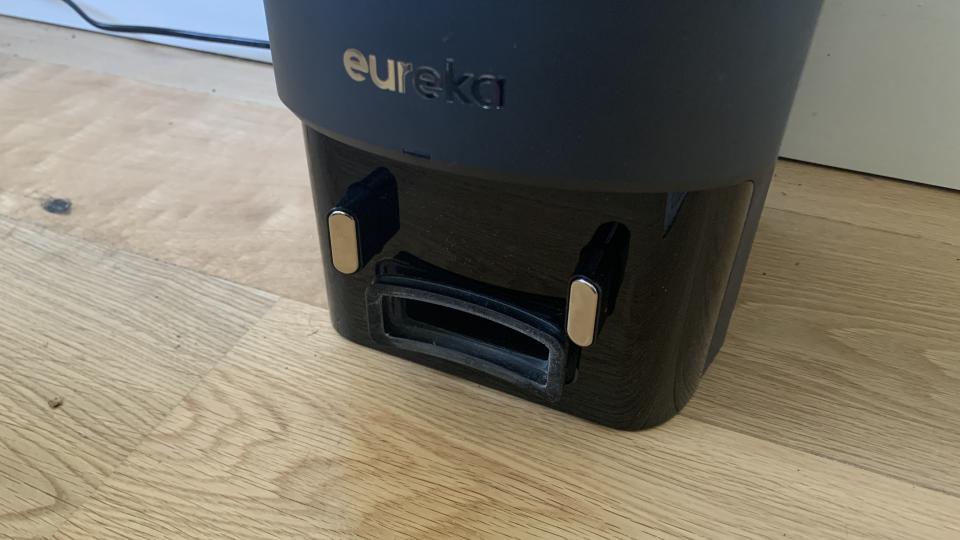 Eureka E10s Charging connection