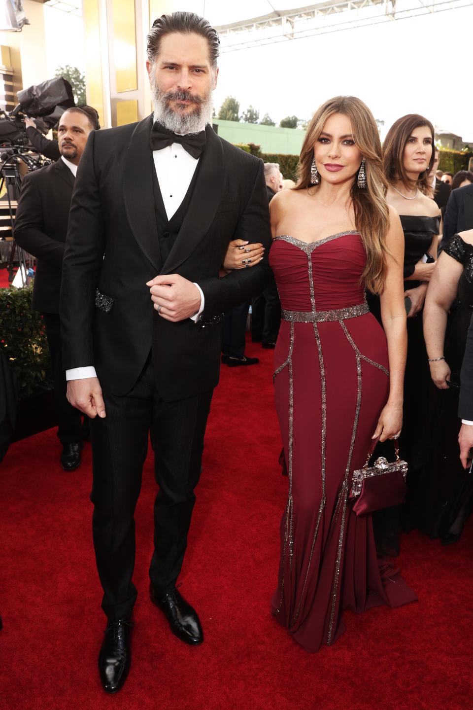 <h1 class="title">Joe Manganiello in Dolce & Gabbana and Sofía Vergara in Dolce & Gabbana and Lorraine Schwartz jewelry</h1><cite class="credit">Photo: Getty Images</cite>