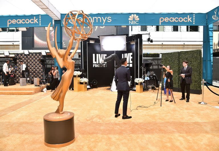 Antes de la ceremonia, se puede ver la alfombra roja de los Premios Emmy