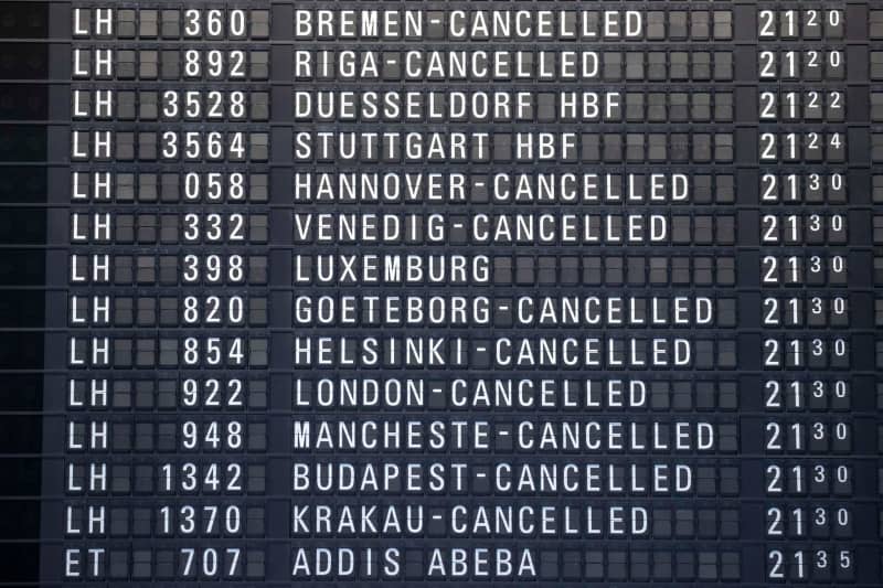 A view of canceled Lufthansa flights on the departure board at Frankfurt Airport. Verdi has called on Lufthansa ground staff at several German airports to go on a warning strike in order to build up pressure in the ongoing wage negotiations. Helmut Fricke/dpa