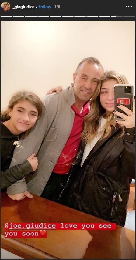 Joe Giudice with daughters