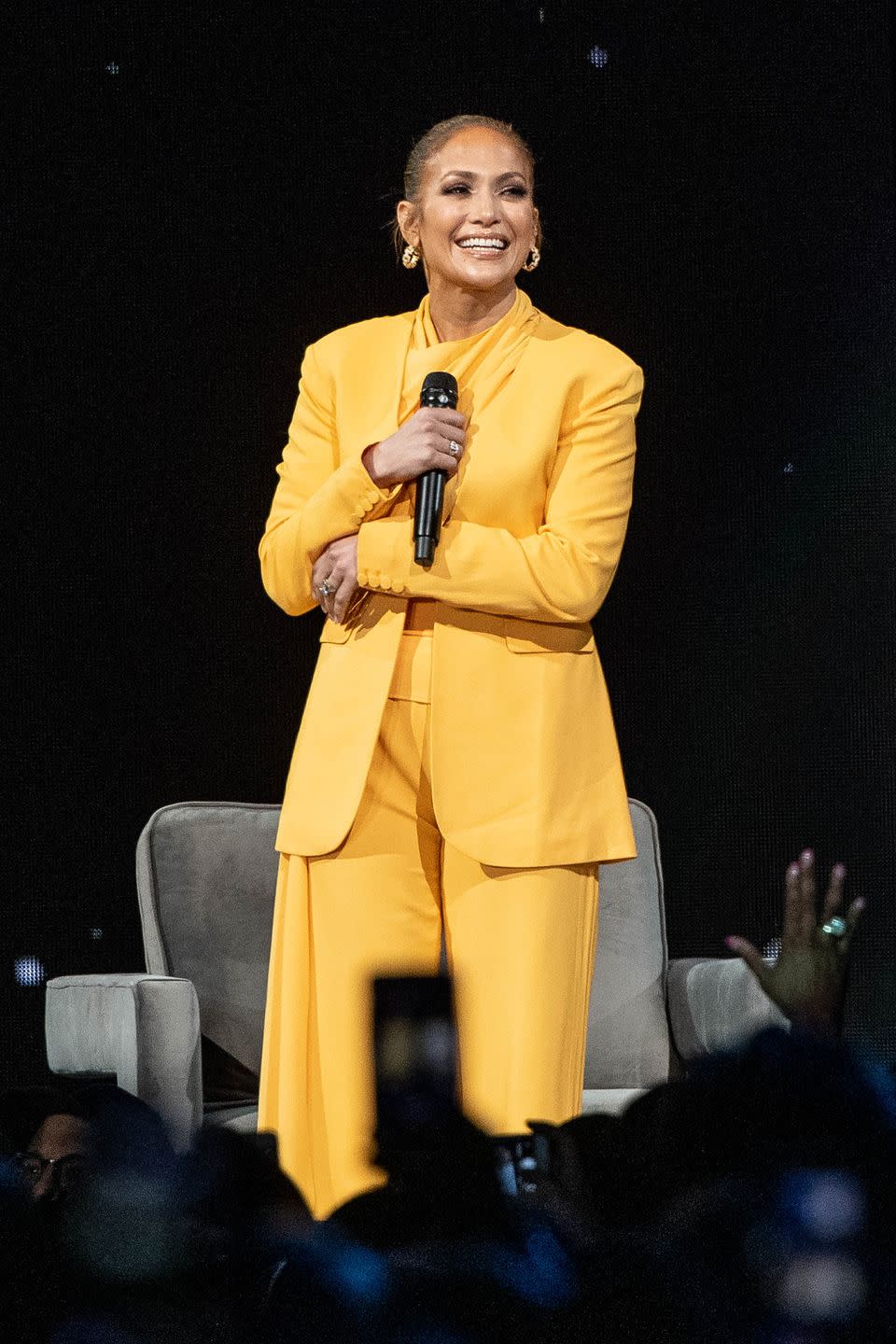 oprah's 2020 vision your life in focus tour with special guest jennifer lopez