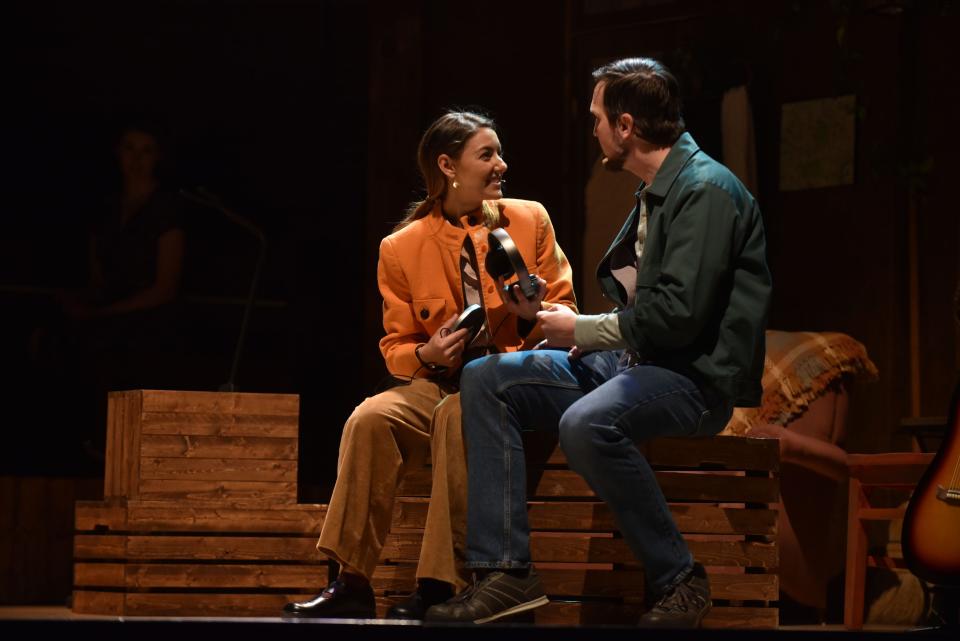 Stacie Orrico as Girl and Ryan McCurdy as Guy in the Savannah Repertory Theatre production of "Once".