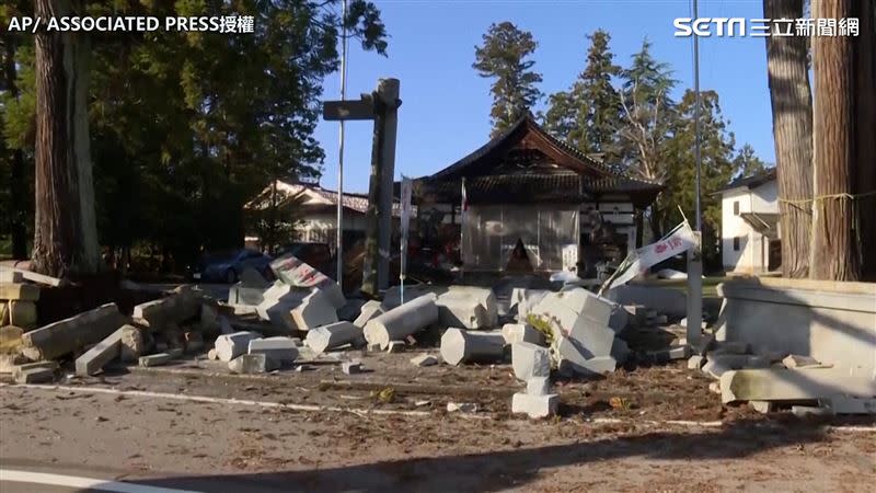 日本石川縣發生規模7.6強震，各地陸續傳出災情。（圖／AP授權）