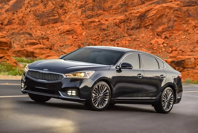 2017 Kia Cadenza photo