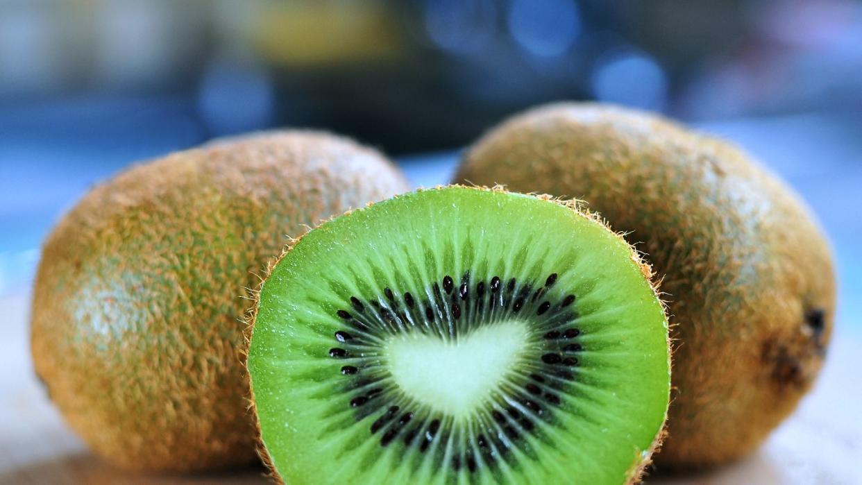 keto friendly fruit kiwi mens health ketosis diet