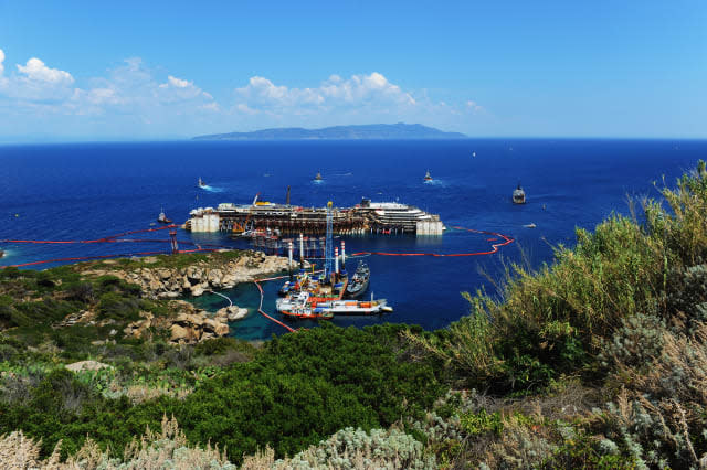 Works In Progress For The Removal Of Costa Concordia