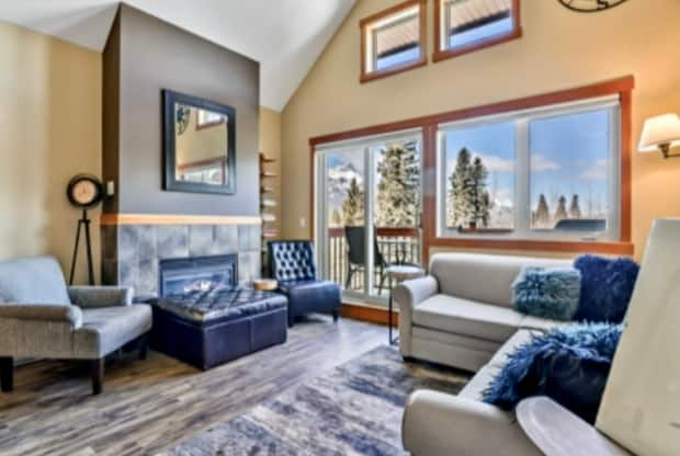 A condominium hotel unit in Canmore recently sold for $50,000 over the $600,000 asking price. The seller had purchased the unit for $350,000 in 2016. 