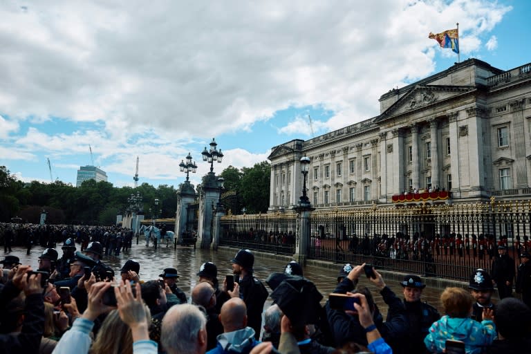 Le palais de Buckingham lors du défilé de l'anniversaire du roi Trooping the Colour, à Londres le 15 juin 2024 (BENJAMIN CREMEL)