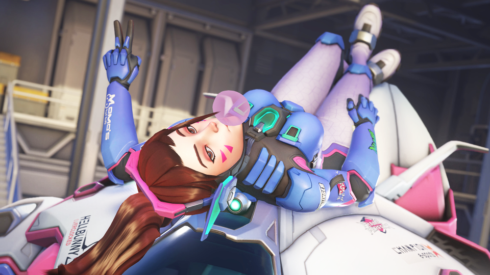 Overwatch 2 ranks - D.Va resting on her mech