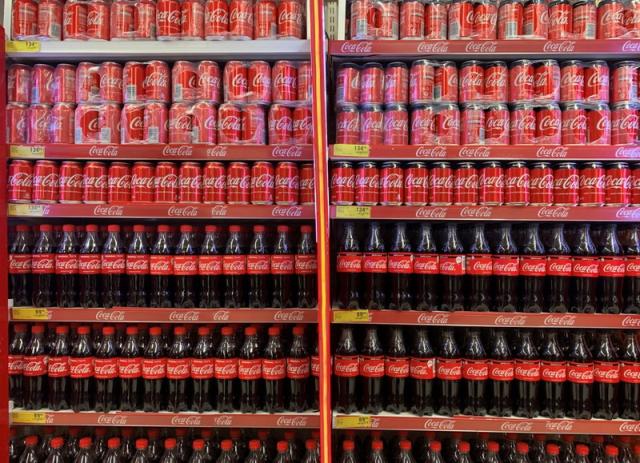 Major Coca-Cola bottler warns prices, glass costs will rise further