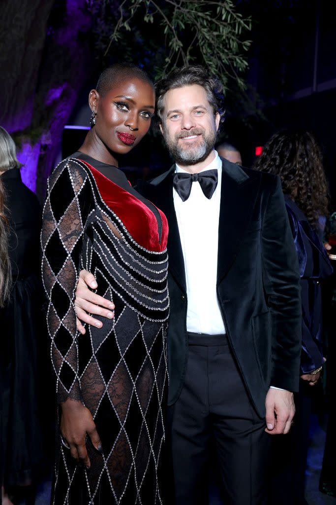 beverly hills, california march 12 exclusive access, special rates apply l r jodie turner smith, and joshua jackson attend the 2023 vanity fair oscar party hosted by radhika jones at wallis annenberg center for the performing arts on march 12, 2023 in beverly hills, california photo by stefanie keenanvf23wireimage for vanity fair