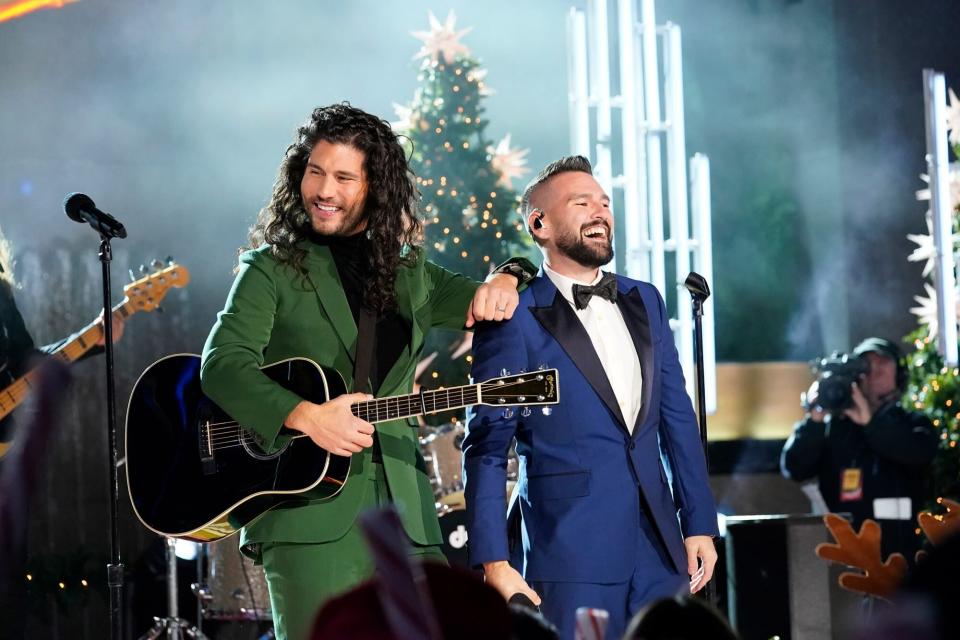 CHRISTMAS IN ROCKEFELLER CENTER -- 2022 -- Pictured: (l-r) Dan Smyers and Shay Mooney of Dan + Shay -- (Photo by: Ralph Bavaro/NBC via Getty Images)