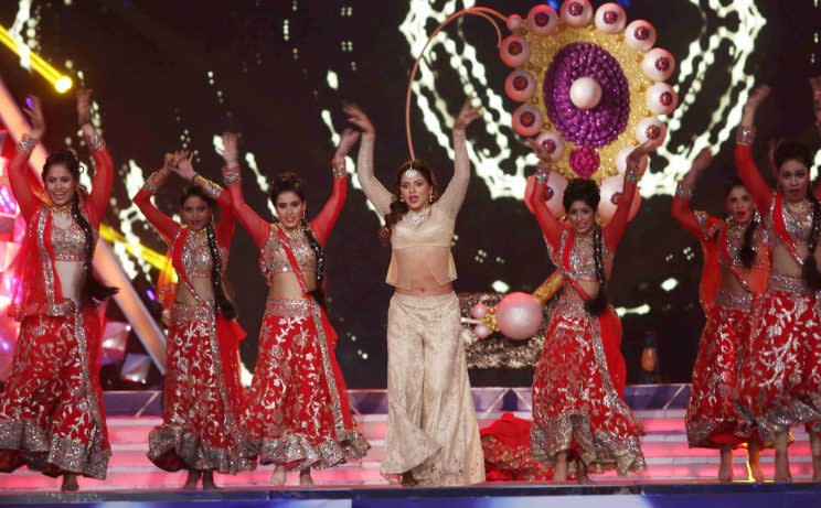 Bollywood thanks the Police department for their service at the Umang Mumbai Police Show