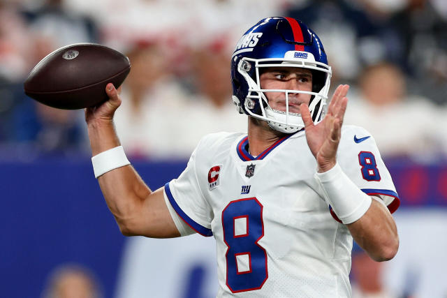 Giants' Daniel Jones nominated for 2022 Art Rooney Sportsmanship Award