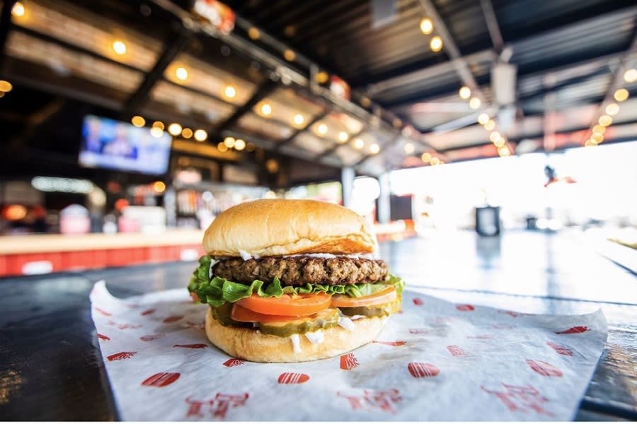 <p>Photo: The Burger Joint/<a href="https://www.yelp.com/biz_photos/the-burger-joint-houston-15?select=5rRk3-oV3Hlr8EMXFMshQw&utm_campaign=f1ddc26a-a4a0-4ba6-b0a7-902fb6844da3%2Cf12c7a60-e0c9-4c04-8cb4-e9ea8df5ccbf&utm_medium=81024472-a80c-4266-a0e5-a3bf8775daa7" rel="nofollow noopener" target="_blank" data-ylk="slk:Yelp;elm:context_link;itc:0;sec:content-canvas" class="link ">Yelp</a></p>