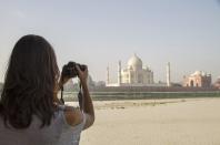 <p><b>India</b><br> Tourists require a visa, valid for 30 days. </p>