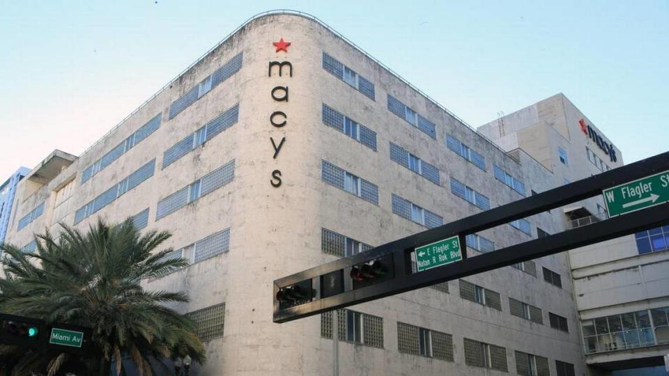 The Macy’s in downtown Miami off Flagler was once a Burdines opened there in 1896. Macy’s closed this Miami location in February 2019 and began its clearance sales in January 2019.