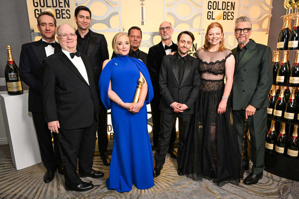 BEVERLY HILLS, CALIFORNIA - JANUARY 07: (L-R) Matthew Macfadyen, Frank Rich, Nicholas Braun, J. Smith-Cameron, Kevin J. Messick, Jesse Armstrong, Kieran Culkin, Sarah Snook, and Alan Ruck pose with the Best Television Series – Drama award for 