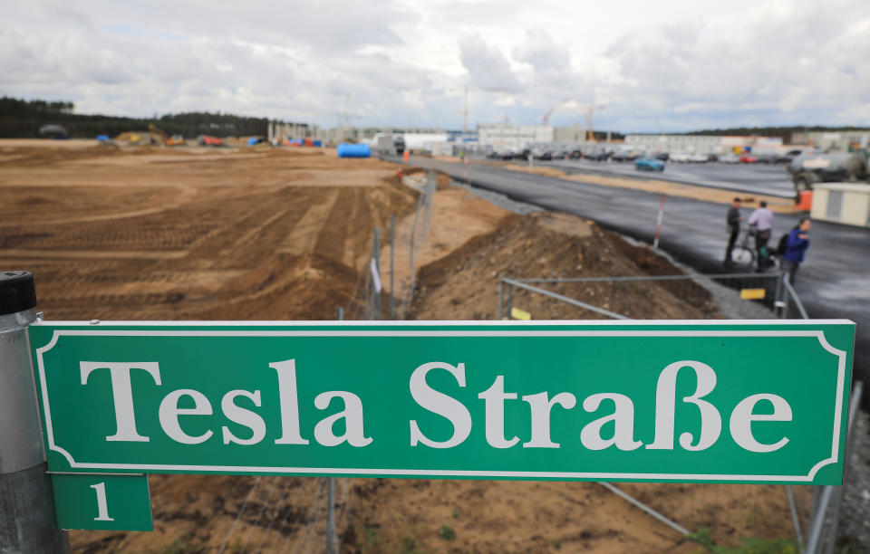 A sign that reads 'Tesla Street' near the construction site of Tesla Gigafactory, in Gruenheide near Berlin, Germany. Photo: Hannibal Hanschke/Reuters