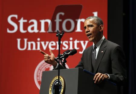 U.S. President Barack Obama speaks at the Summit on Cybersecurity and Consumer Protection at Stanford University in Palo Alta, California February 13, 2015. REUTERS/Kevin Lamarque