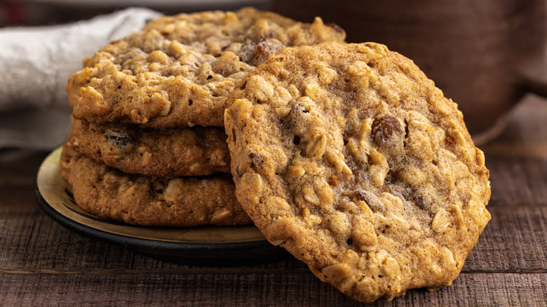 oatmeal raisin cookies