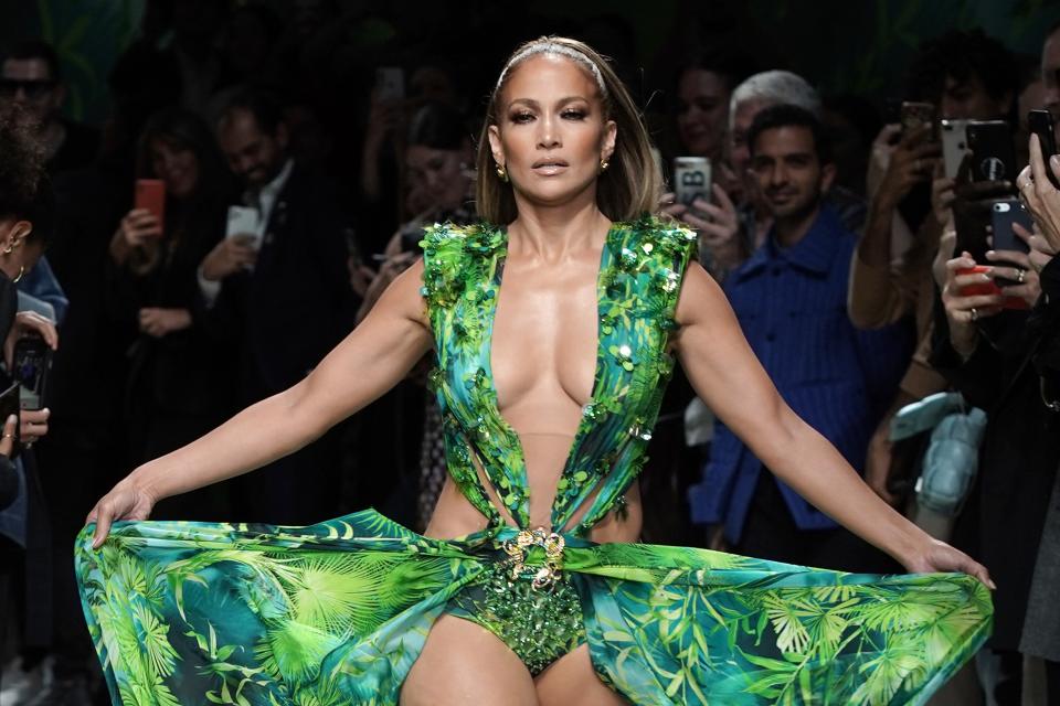 <h1 class="title">Versace - Runway - Milan Fashion Week Spring/Summer 2020</h1><cite class="credit">Getty Images</cite>