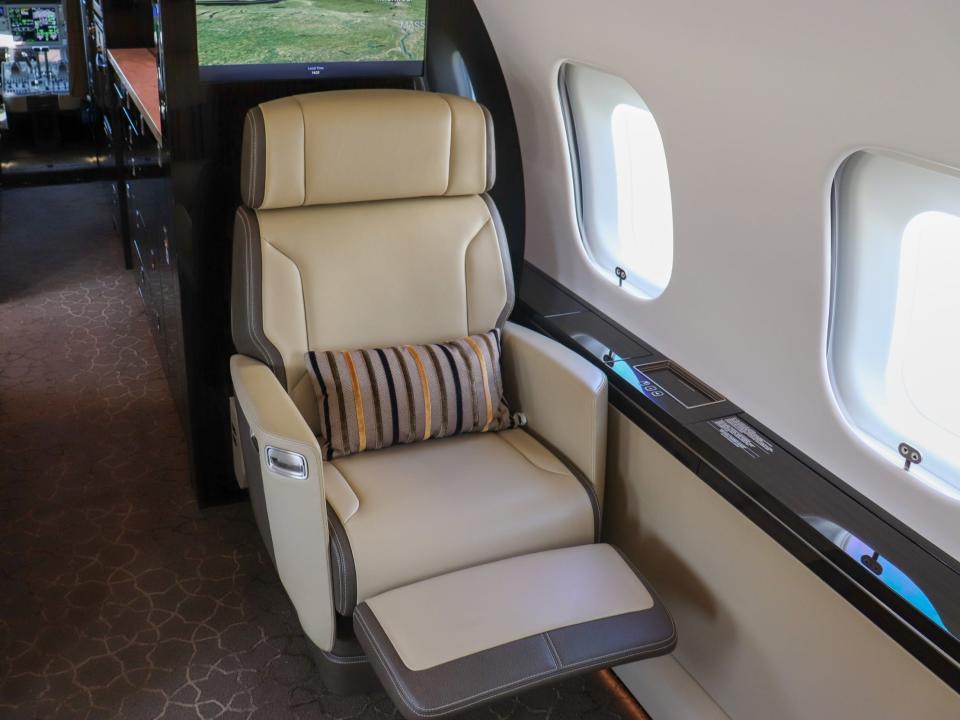 Bombardier Global 6500 private jet