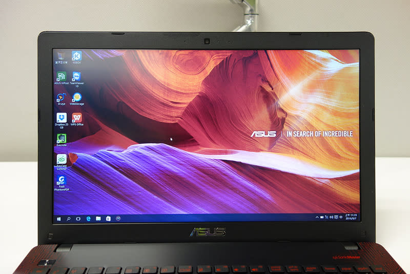 全民電玩筆電 ASUS X550V 雙碟混合拼CP值