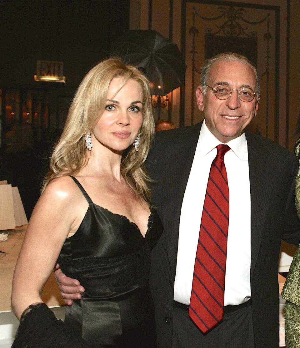 In January 2006, Claudia Peltz and Nelson Peltz (shown) attended a tribute dinner at the Waldorf-Astoria in New York with Rupert Murdoch, Nicole Kidman and Fox News Channel's Lauren Green. Claudia Peltz and Nelson Peltz have three children together, including actors Will Peltz and Nicola Peltz.