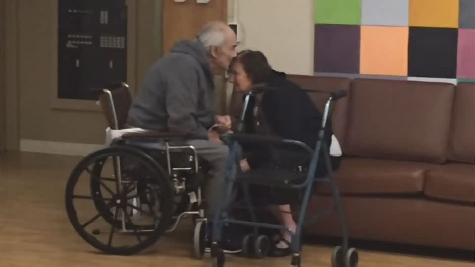 After 62 years of marriage, Wolf isn't able to kiss his beloved Anita to sleep at night. Photo: Facebook