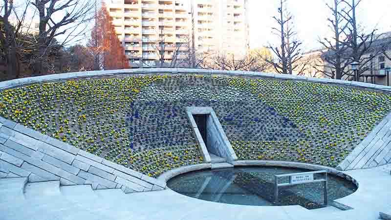 Flower Peace Monument Yokoamicho Park 2 tokyo