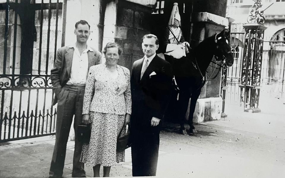 Witton, left, with Don Phillips and Yvonne Eveloy in 1957