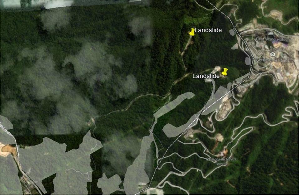 Potential landslides near the peak (white shaded areas show proposed development under
draft RKK). ― Picture courtesy of Rimba Disclosure Project