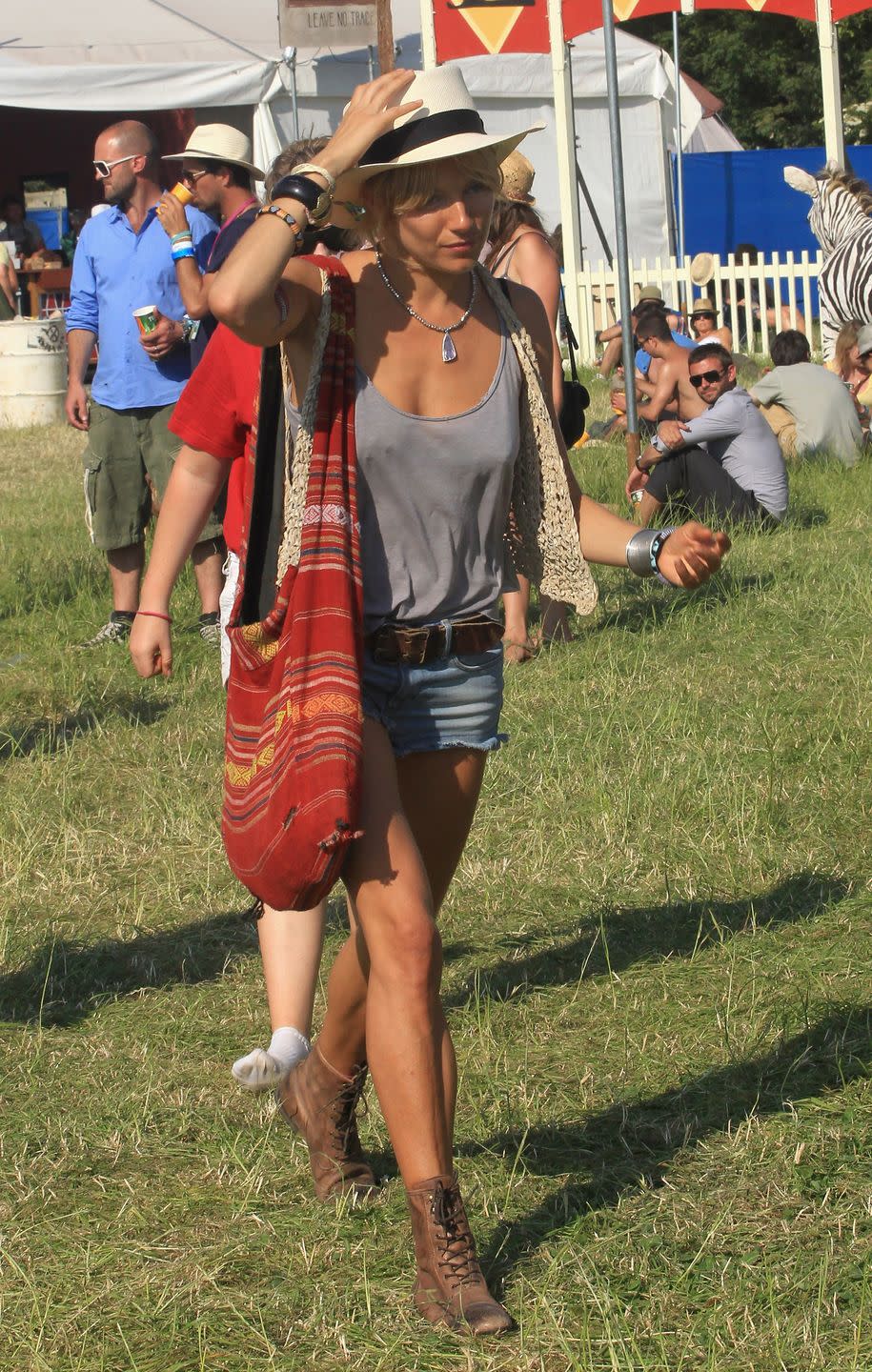 sienna miller glastonbury