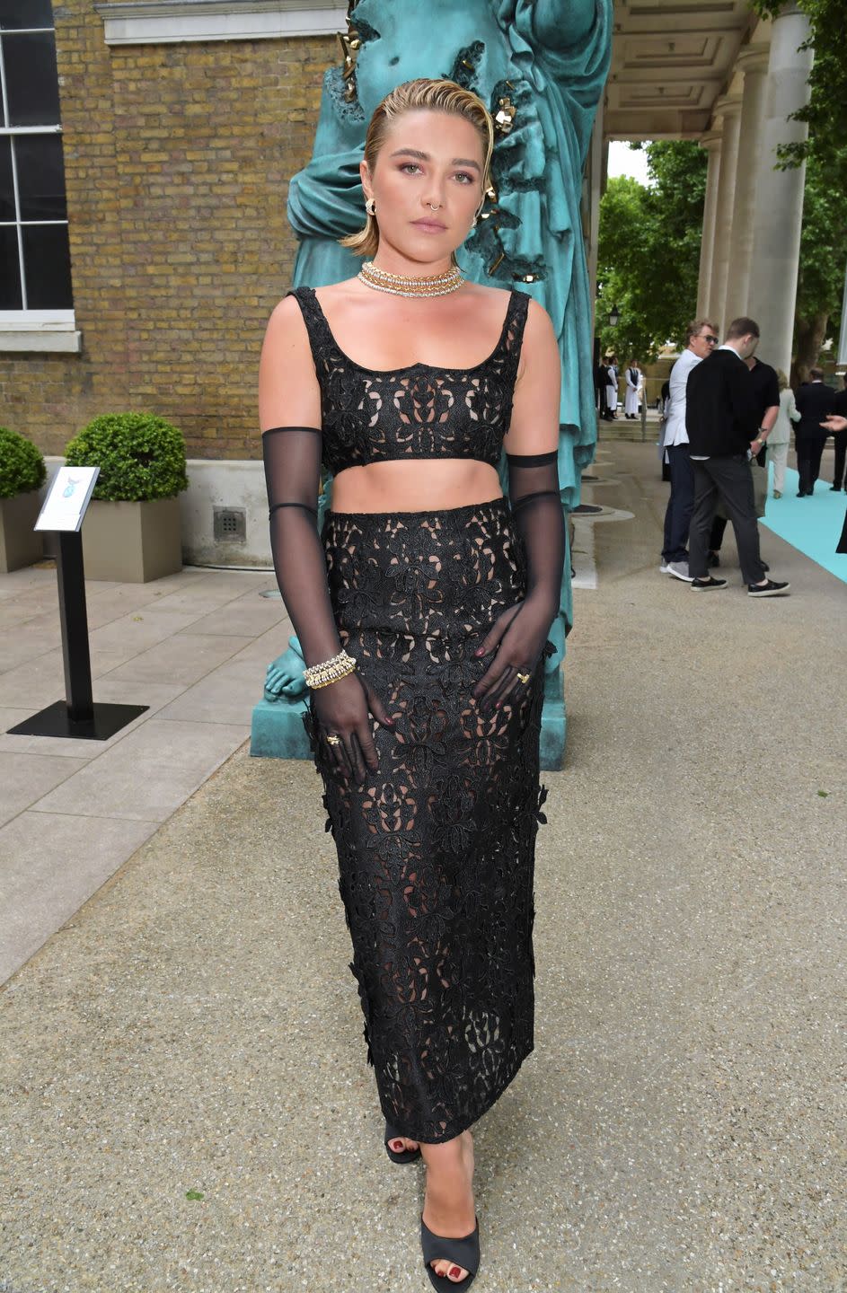 london, england june 09 florence pugh attends the opening of tiffany cos brand exhibition vision virtuosity at the saatchi gallery on june 9, 2022 in london, england photo by david m benettdave benettgetty images for tiffany co