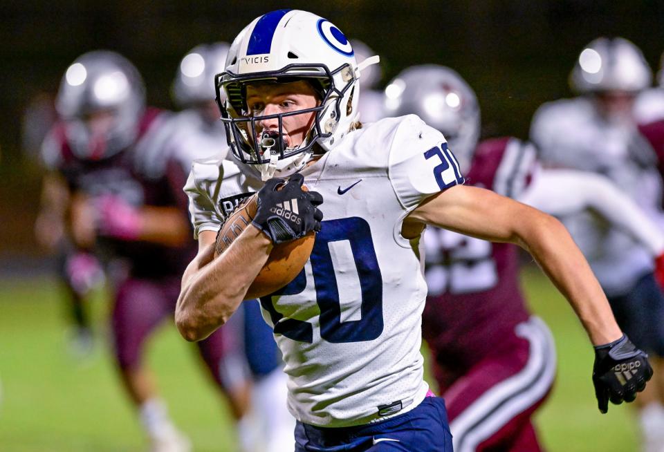 Central Valley Christian's Trent Greidanus runs against Mt. Whitney in a non-league high school football game Friday, August 26, 2022.