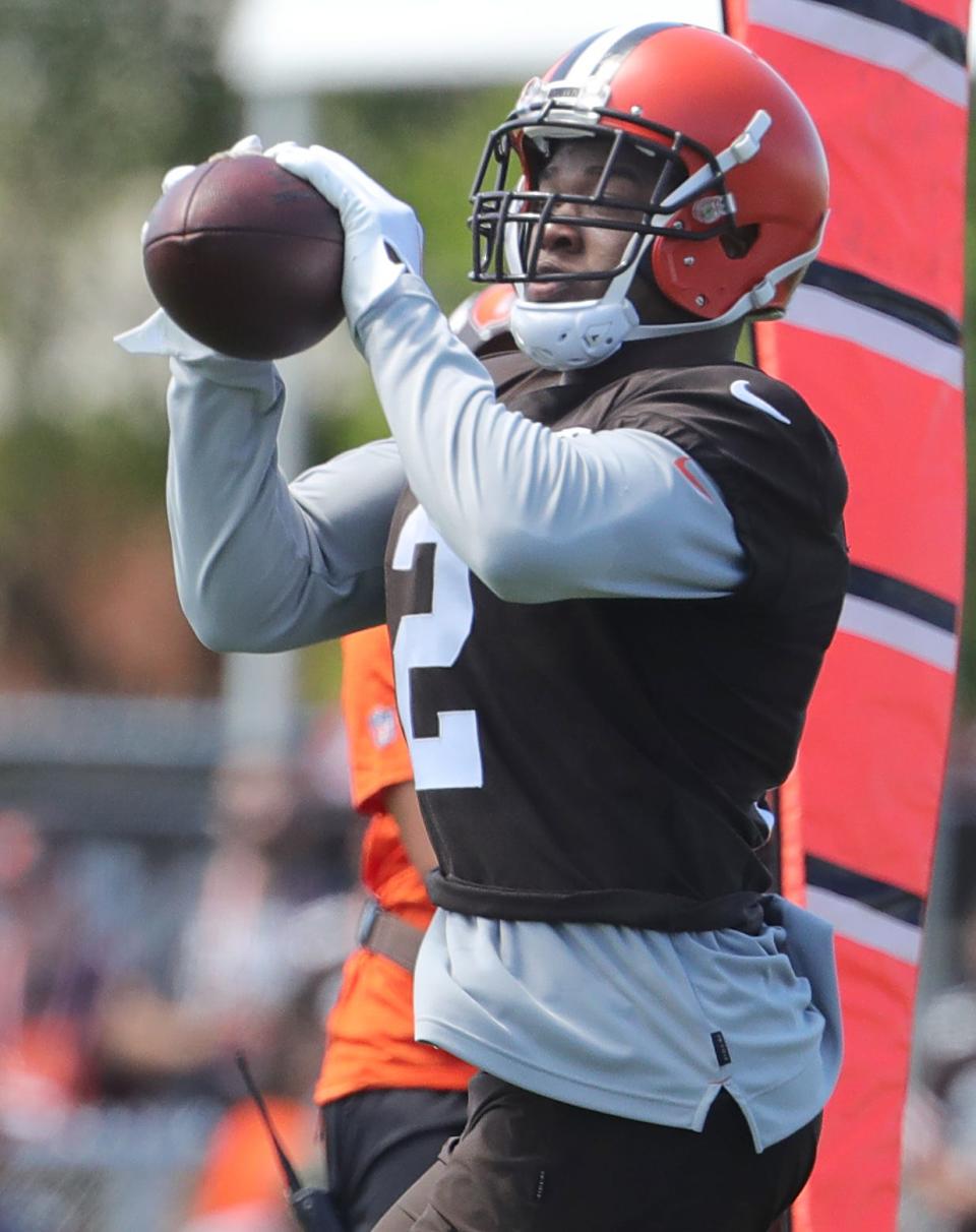 Cleveland Browns receiver Amari Cooper makes a catch during training camp on Saturday, July 30, 2022 in Berea.