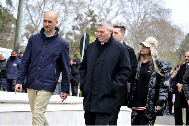 Fernando Burlando asistió al entierro de Silvina Luna en el cementerio de la Chacarita