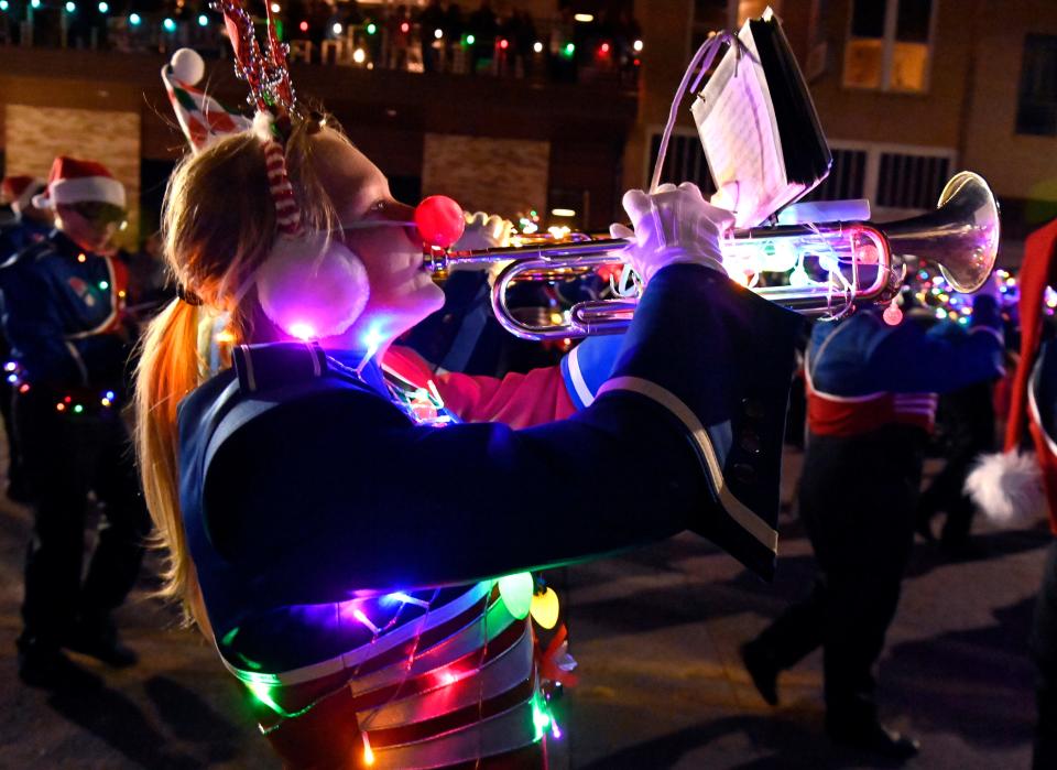 Abilene goes loco(motive) for Christmas with new statue, tree lighting