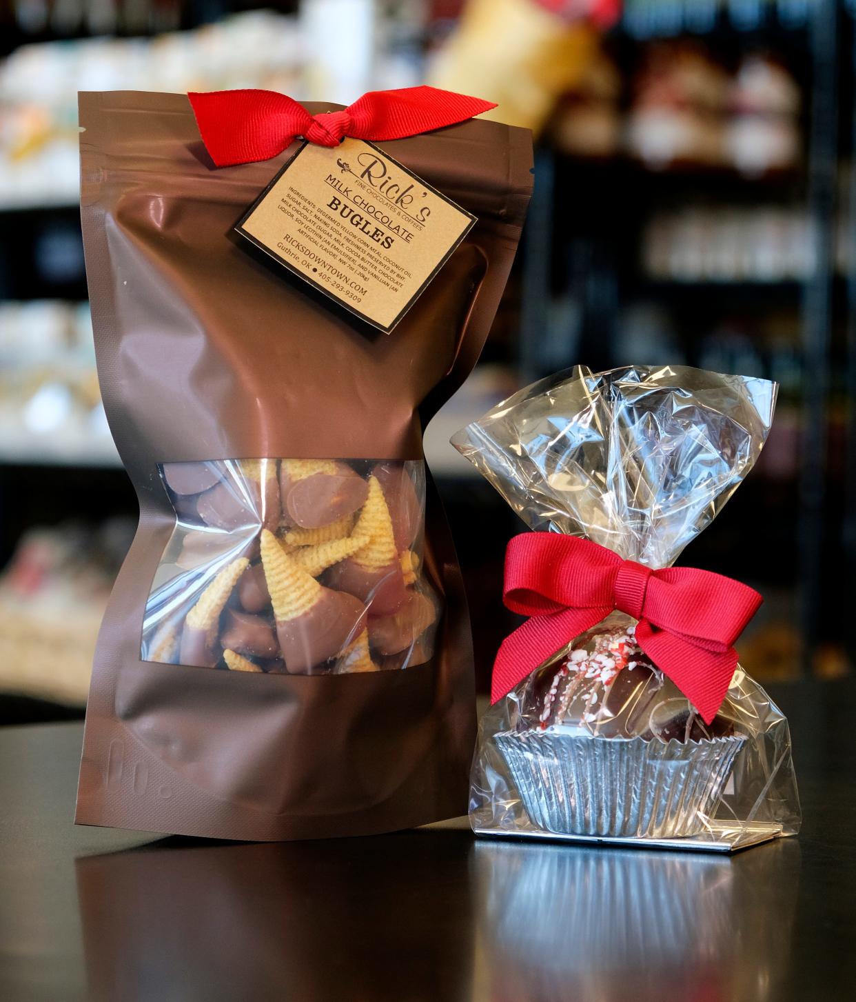 Custom curate a basket filled with gourmet food, drink and gift options from Edmond's Gourmet Gallery for holiday gifts.