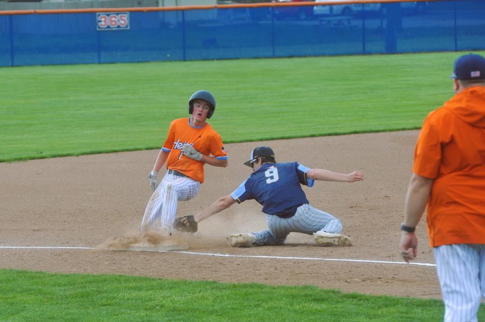 Galion's Braxton Prosser beats the throw to third.