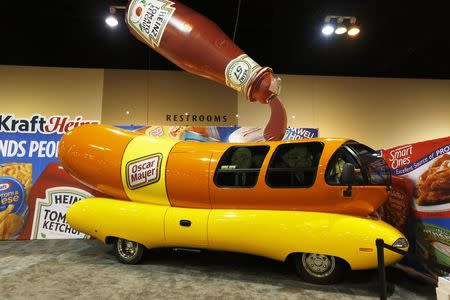 The Kraft Heinz booth in the exhibit hall at the Berkshire Hathaway Annual Shareholders Meeting at the CenturyLink Center in Omaha, Nebraska, U.S. April 30, 2016. REUTERS/Ryan Henriksen